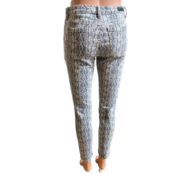 BLANKNYC The Reade Crop in Snake Print, size 26 - Picture 8 of 16